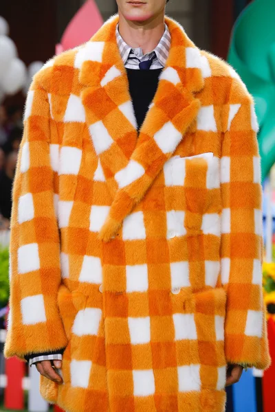 Look 84